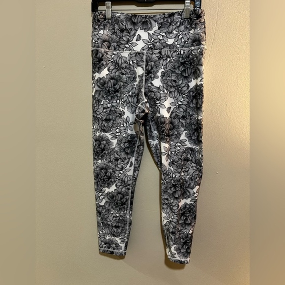 Balance Collection Black & White Floral High Rise Leggings Women’s Size XL